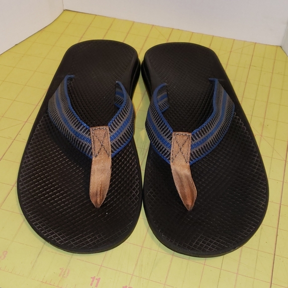 Chaco flip flops - Picture 2 of 5